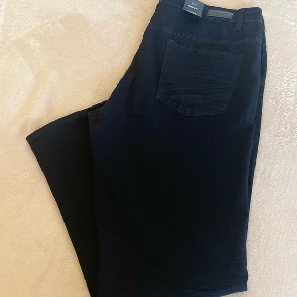 Kenneth Cole Tapered Fit Straight Leg Jeans - Size 44x32 - Picture 6 of 16